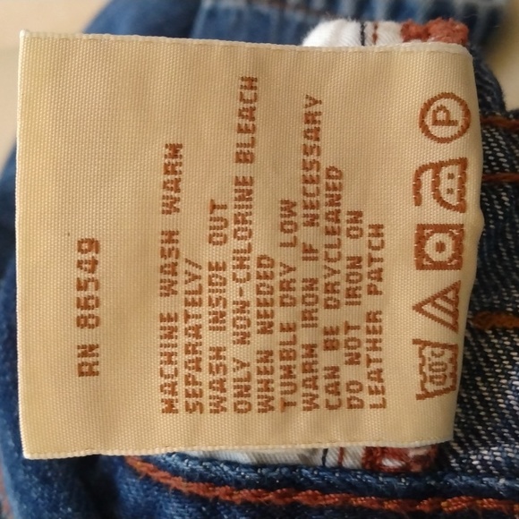 Tommy Bahama Classic Jeans. - Picture 9 of 9